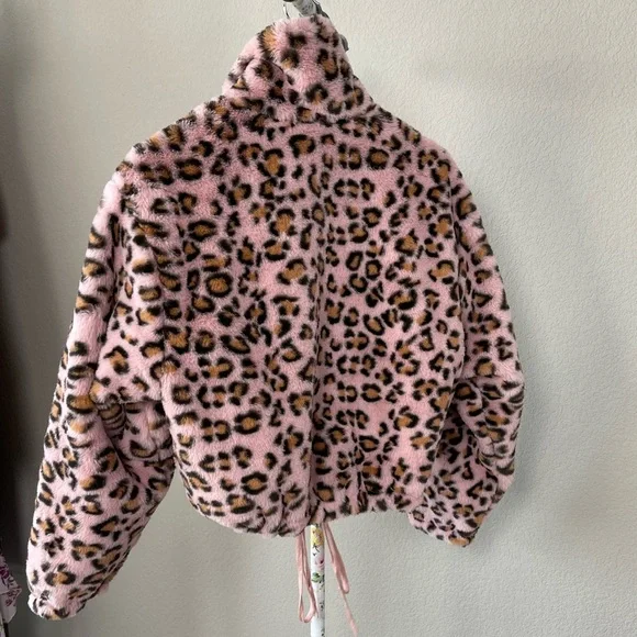 Victoria’s Secret x PINK Cropped Pink Leopard Faux Jacket KNOW ONE CARES - NWT - Picture 4 of 9